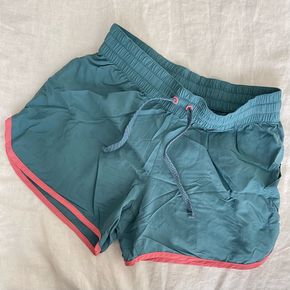 Columbia shorts